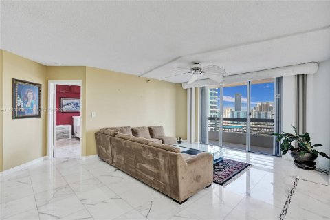 Copropriété à vendre à Aventura, Floride: 2 chambres, 126.81 m2 № 1845949 - photo 12