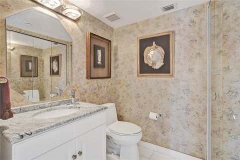 Copropriété à vendre à Aventura, Floride: 2 chambres, 126.81 m2 № 1845949 - photo 24