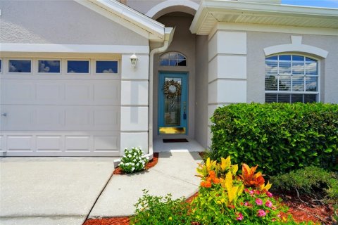 Villa ou maison à vendre à Land O' Lakes, Floride: 2 chambres, 156.35 m2 № 2217721 - photo 2