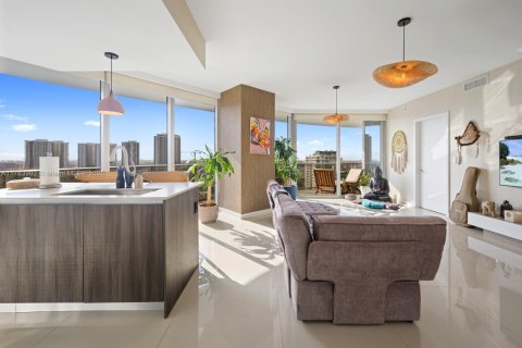 Condo in Miami, Florida, 2 bedrooms  № 1711323 - photo 8