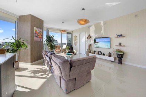 Condo in Miami, Florida, 2 bedrooms  № 1711323 - photo 7