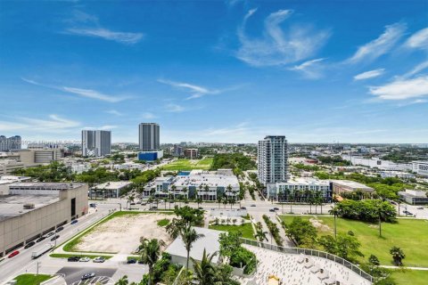 Condo in Miami, Florida, 2 bedrooms  № 1711323 - photo 25