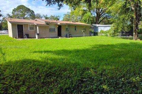 Casa en venta en Jacksonville, Florida, 2 dormitorios № 1991338 - foto 2