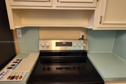 Casa en venta en Jacksonville, Florida, 2 dormitorios № 1991338 - foto 9