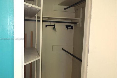 Casa en venta en Jacksonville, Florida, 2 dormitorios № 1991338 - foto 12