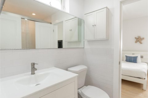 Appartement à louer à Miami Beach, Floride: 2 chambres, 88.26 m2 № 2169820 - photo 12
