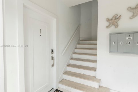 Appartement à louer à Miami Beach, Floride: 2 chambres, 88.26 m2 № 2169820 - photo 16