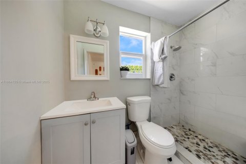 Commercial property in Hollywood, Florida 255.76 sq.m. № 1925905 - photo 28