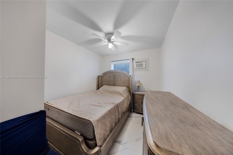 Commercial property in Hollywood, Florida 255.76 sq.m. № 1925905 - photo 29