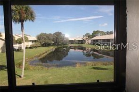 Condo in Venice, Florida, 2 bedrooms  № 2236749 - photo 12