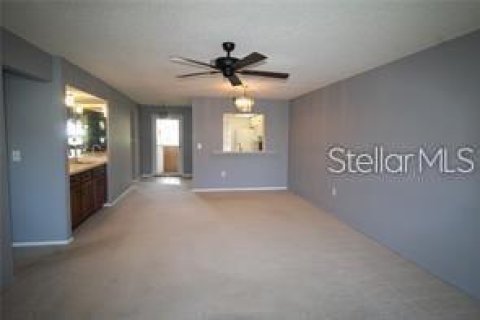 Condo in Venice, Florida, 2 bedrooms  № 2236749 - photo 3