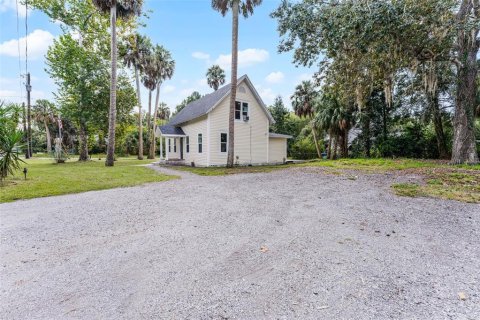 House in Deltona, Florida 3 bedrooms, 145.3 sq.m. № 1899073 - photo 2