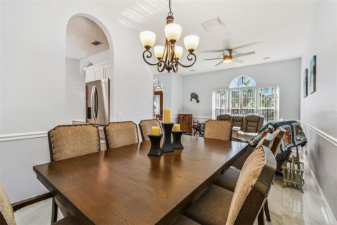 Villa ou maison à vendre à Wesley Chapel, Floride: 3 chambres, 169.55 m2 № 1884847 - photo 10