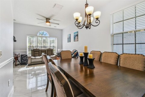 Villa ou maison à vendre à Wesley Chapel, Floride: 3 chambres, 169.55 m2 № 1884847 - photo 11