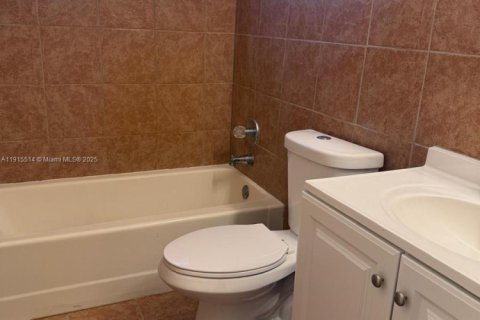 Casa en alquiler en St. Lucie, Florida, 3 dormitorios, 222.97 m2 № 2026525 - foto 15