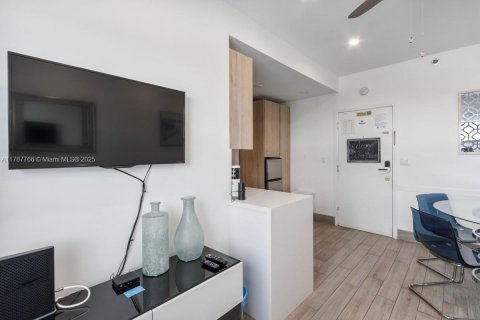 Condominio en venta en Miami Beach, Florida, 1 dormitorio, 38.09 m2 № 1967001 - foto 4