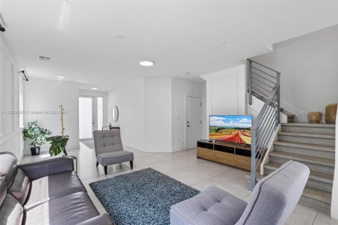 Villa ou maison à louer à Doral, Floride: 4 chambres, 258.45 m2 № 2038089 - photo 9