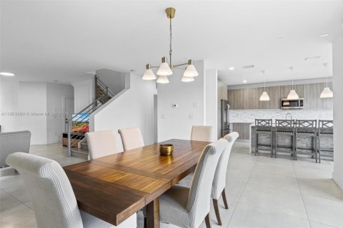 Villa ou maison à louer à Doral, Floride: 4 chambres, 258.45 m2 № 2038089 - photo 14