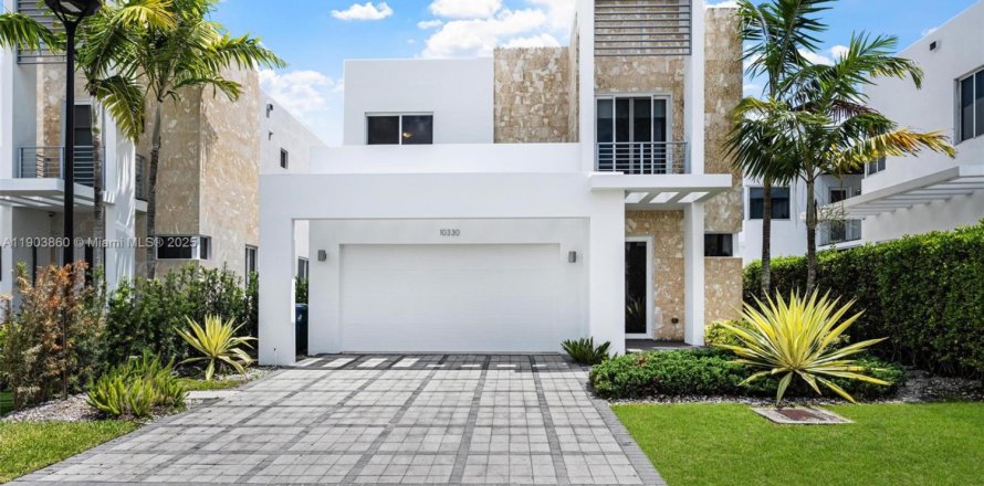 Villa ou maison à Doral, Floride 4 chambres, 258.45 m2 № 2038089