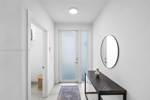 Villa ou maison à louer à Doral, Floride: 4 chambres, 258.45 m2 № 2038089 - photo 5