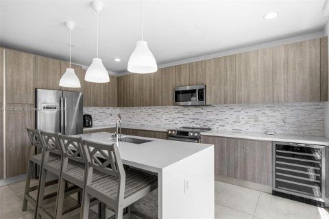 Villa ou maison à louer à Doral, Floride: 4 chambres, 258.45 m2 № 2038089 - photo 18