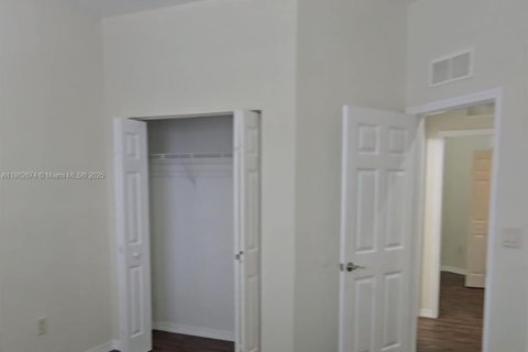 Touwnhouse à vendre à Miramar, Floride: 3 chambres, 139.54 m2 № 1890718 - photo 6