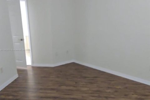 Touwnhouse à vendre à Miramar, Floride: 3 chambres, 139.54 m2 № 1890718 - photo 9