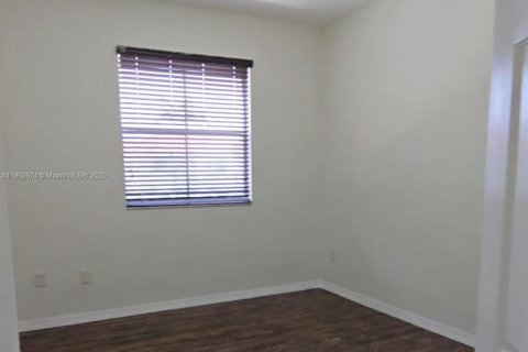 Touwnhouse à vendre à Miramar, Floride: 3 chambres, 139.54 m2 № 1890718 - photo 7