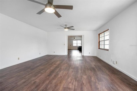 Villa ou maison à vendre à South Daytona, Floride: 5 chambres, 211.35 m2 № 1620590 - photo 7