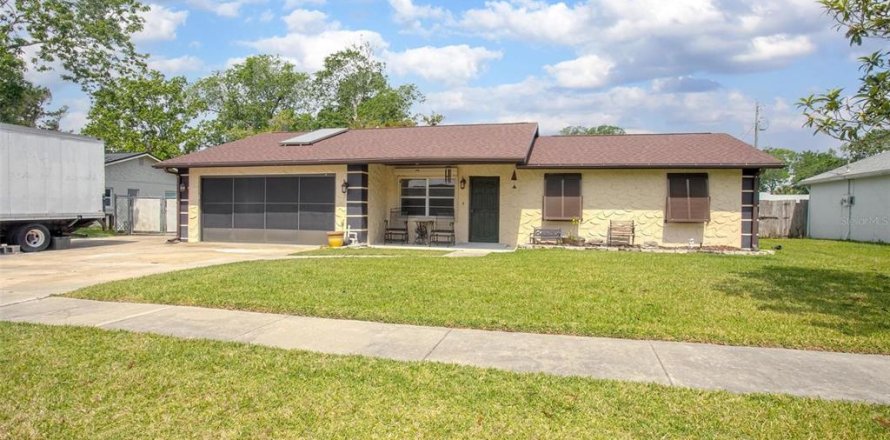 Villa ou maison à South Daytona, Floride 5 chambres, 211.35 m2 № 1620590