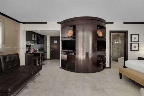 Condominio en venta en Miami Beach, Florida, 46.45 m2 № 1811525 - foto 2