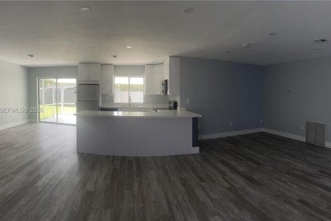 Villa ou maison à louer à Miami, Floride: 3 chambres, 148.64 m2 № 2002499 - photo 8