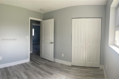 Villa ou maison à louer à Miami, Floride: 3 chambres, 148.64 m2 № 2002499 - photo 11