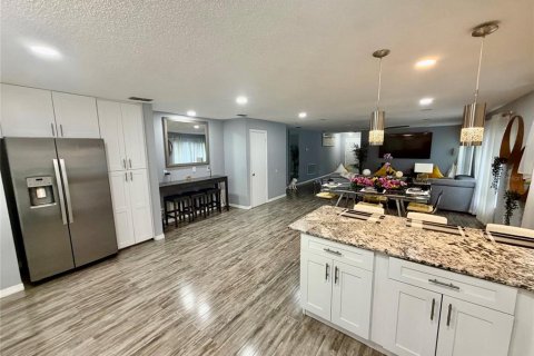 Villa ou maison à vendre à Orlando, Floride: 4 chambres, 179.21 m2 № 2322651 - photo 12