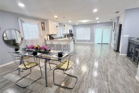 Villa ou maison à vendre à Orlando, Floride: 4 chambres, 179.21 m2 № 2322651 - photo 7