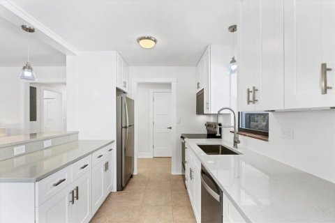 Купить виллу или дом в Энглвуд, Флорида 9 комнат, 124.86м2, № 1795812 - фото 12