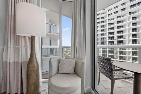 Hôtel, hôtellerie à vendre à Fort Lauderdale, Floride: 1 chambre, 49.52 m2 № 2029057 - photo 10