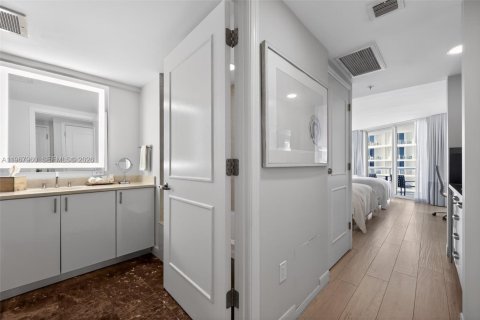 Hôtel, hôtellerie à vendre à Fort Lauderdale, Floride: 1 chambre, 49.52 m2 № 2029057 - photo 17