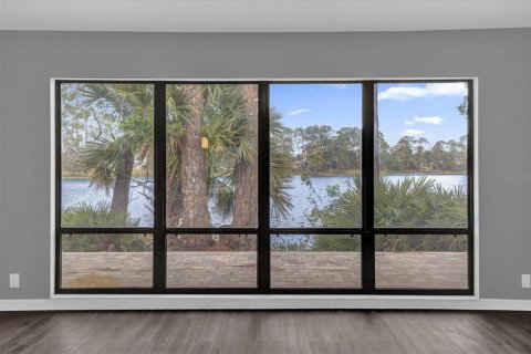 House in Orlando, Florida 4 bedrooms, 220.09 sq.m. № 1534569 - photo 4