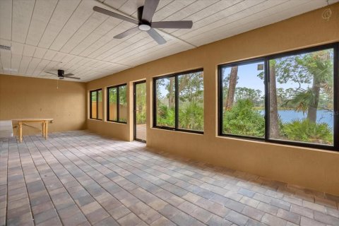 House in Orlando, Florida 4 bedrooms, 220.09 sq.m. № 1534569 - photo 24
