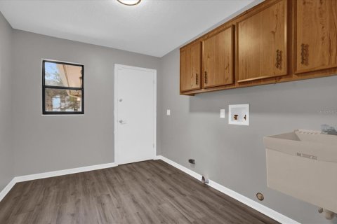 House in Orlando, Florida 4 bedrooms, 220.09 sq.m. № 1534569 - photo 29