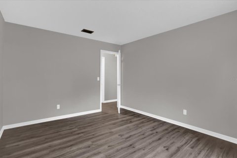 House in Orlando, Florida 4 bedrooms, 220.09 sq.m. № 1534569 - photo 21