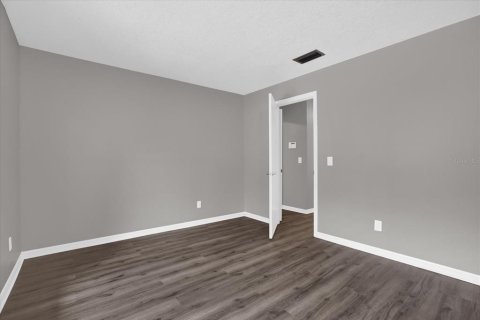 House in Orlando, Florida 4 bedrooms, 220.09 sq.m. № 1534569 - photo 17