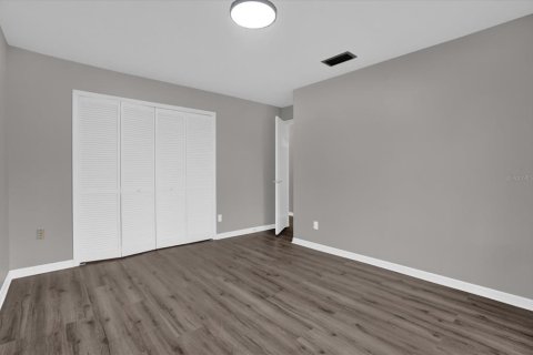 House in Orlando, Florida 4 bedrooms, 220.09 sq.m. № 1534569 - photo 23