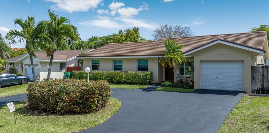 Casa en Palmetto Bay, Florida 4 dormitorios, 151.9 m2 № 2058458