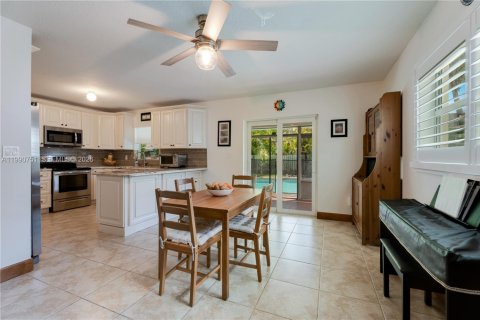 Casa en venta en Palmetto Bay, Florida, 4 dormitorios, 151.9 m2 № 2058458 - foto 8