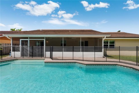 Casa en venta en Palmetto Bay, Florida, 4 dormitorios, 151.9 m2 № 2058458 - foto 25