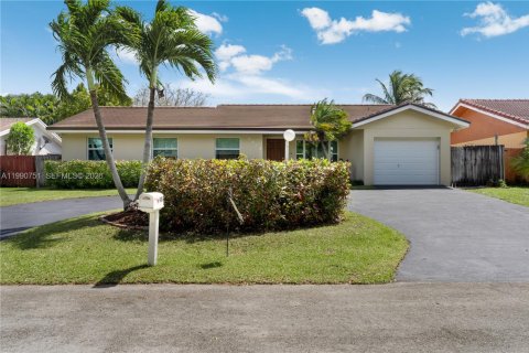 Casa en venta en Palmetto Bay, Florida, 4 dormitorios, 151.9 m2 № 2058458 - foto 2