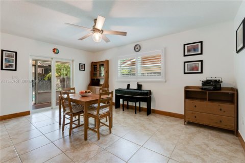 Casa en venta en Palmetto Bay, Florida, 4 dormitorios, 151.9 m2 № 2058458 - foto 7