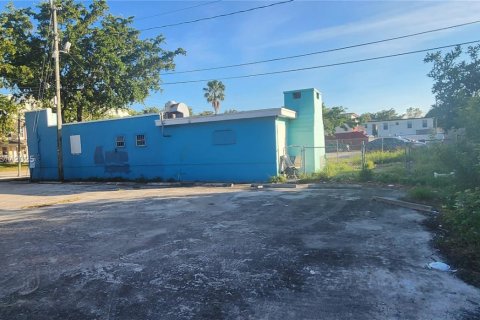 Commercial property in West Palm Beach, Florida № 1489895 - photo 6